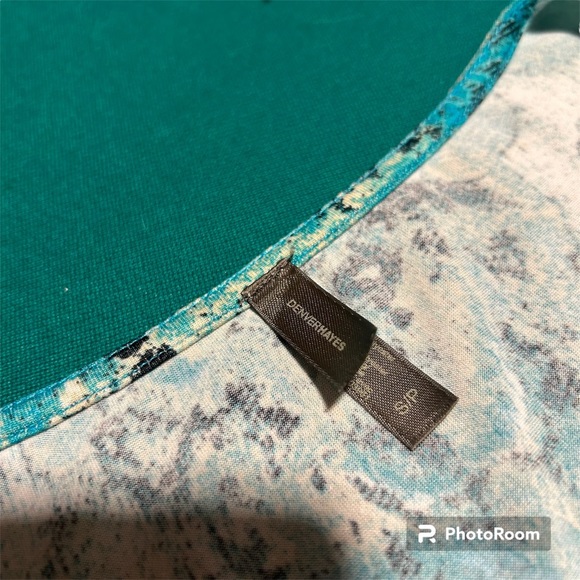 ✨3/$20✨ Denver Hayes Women’s Patterned Sleeveless Ruffled Top - Picture 2 of 7